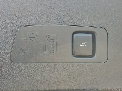 Certified 2023 Lincoln Corsair AWD w/ Equipment Group 101A image 30