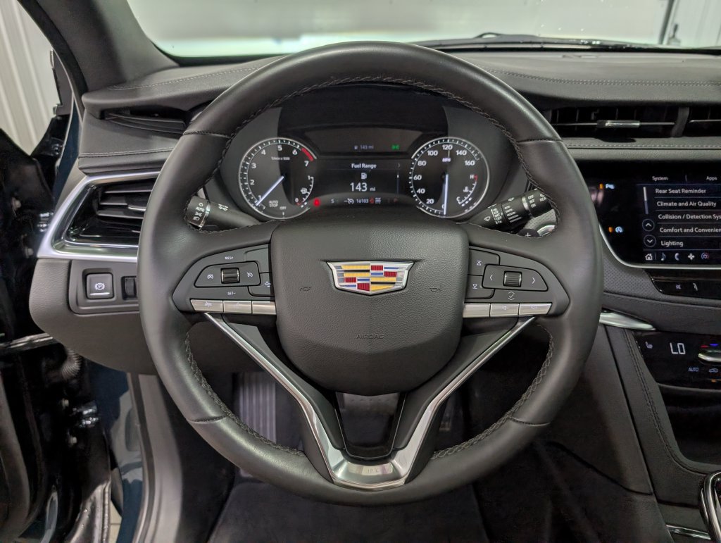 Used 2024 Cadillac XT6 Luxury w/ LPO, Floor Liner Package AWD/4WD image 18