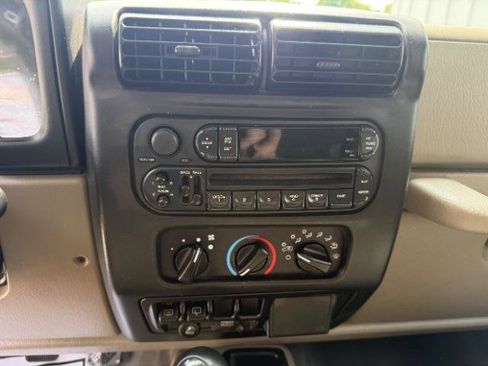 Used 2003 Jeep Wrangler Sahara AWD/4WD image 19