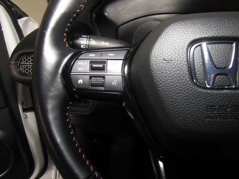 Certified 2025 Honda HR-V Sport image 5