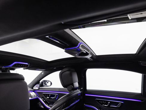 Used 2024 Mercedes-Benz S 63 AMG S image 27