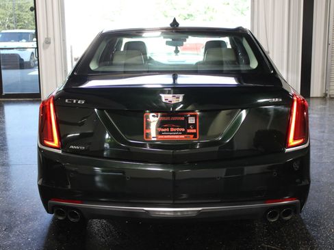 Used 2017 Cadillac CT6 Luxury AWD/4WD image 4