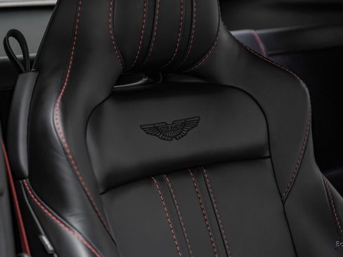 Used 2019 Aston Martin V8 Vantage Coupe RWD image 53
