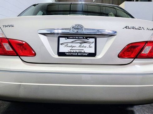 Used 2003 Toyota Avalon XLS FWD image 10