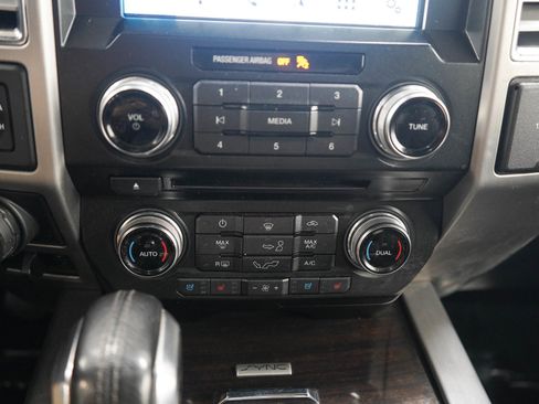 Used 2016 Ford F150 Platinum w/ Max Trailer Tow Package AWD/4WD image 21