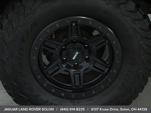 Used 2021 Toyota 4Runner SR5 Premium w/ Moonroof Package AWD/4WD image 40