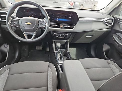 Used 2024 Chevrolet TrailBlazer LT w/ Convenience Package image 12