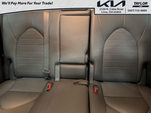 Used 2022 Toyota Highlander XLE image 14