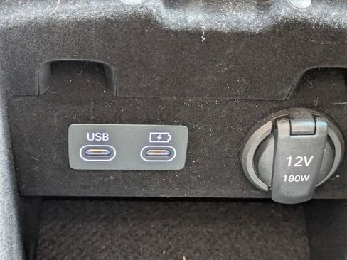 Used 2025 Genesis G80 2.5T AWD/4WD image 23
