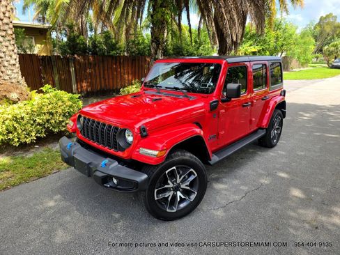 Used 2024 Jeep Wrangler Unlimited w/ Convenience Group AWD/4WD image 11