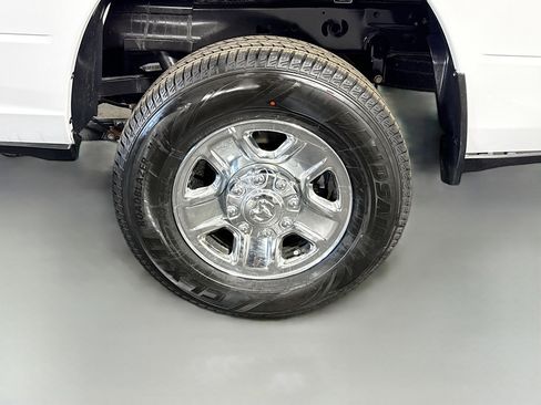 Used 2021 RAM 2500 Tradesman w/ Chrome Appearance Group image 37