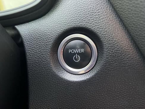 Used 2024 Toyota Corolla SE image 32