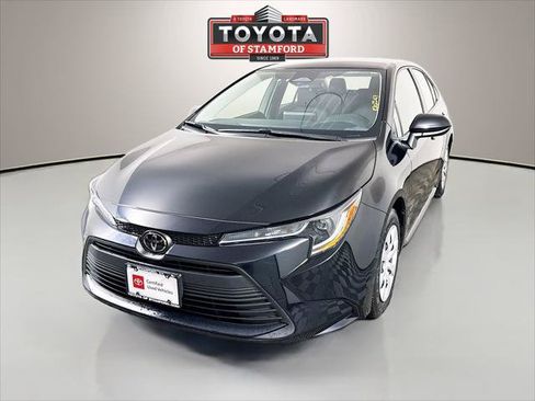 Used 2024 Toyota Corolla LE FWD image 3
