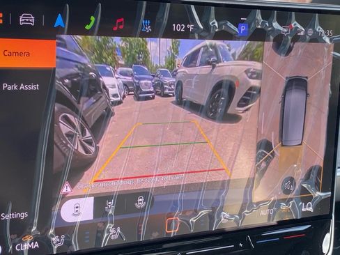 New 2025 Volkswagen ID. Buzz Pro S Plus AWD/4WD image 9