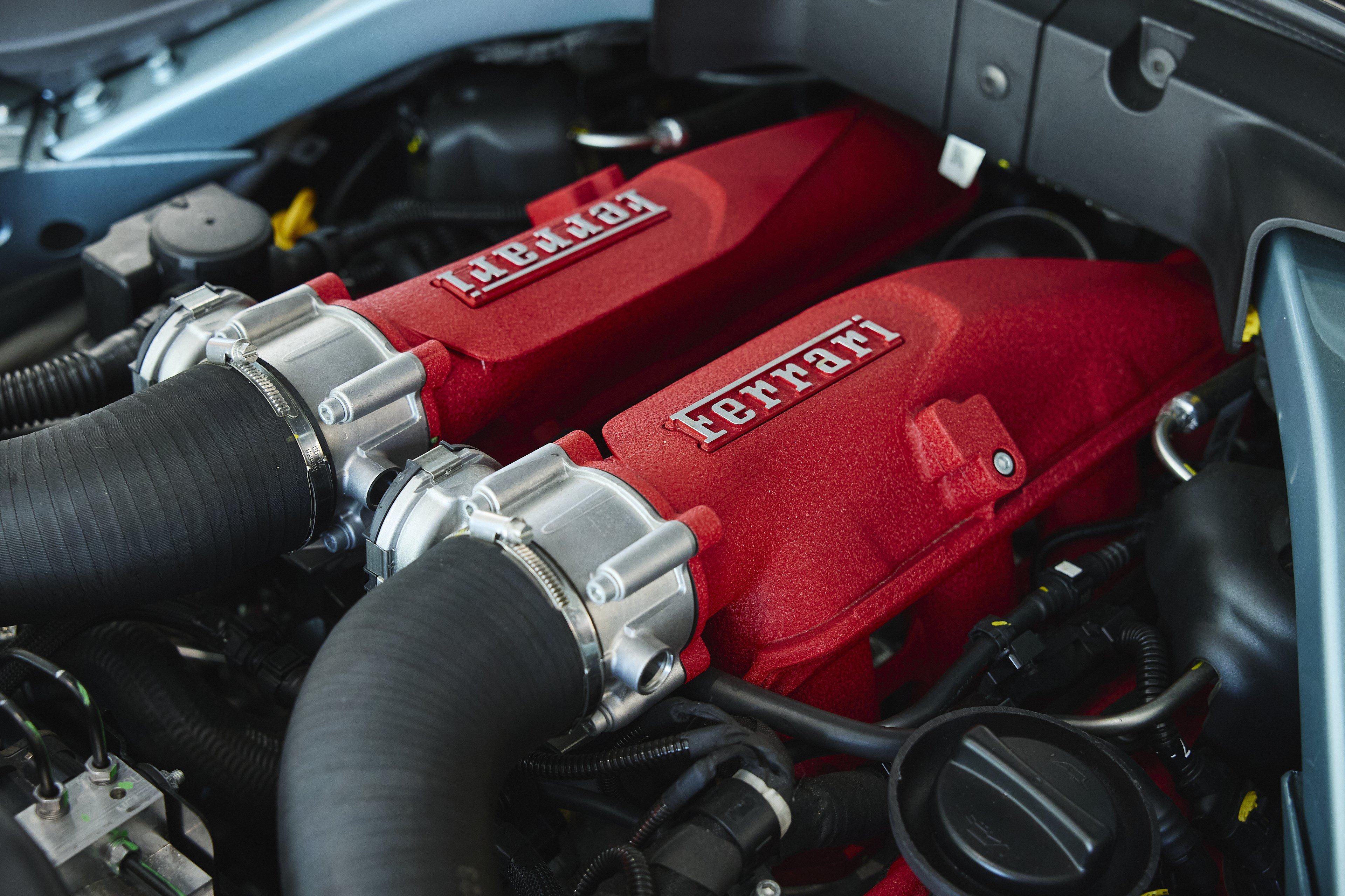 Used 2024 Ferrari Roma Spider RWD image 13