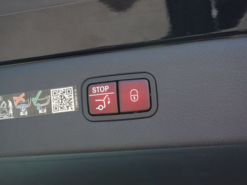 Certified 2023 Mercedes-Benz EQS 580 4MATIC Sedan image 68