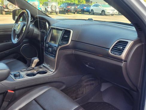 Used 2017 Jeep Grand Cherokee Summit AWD/4WD image 29