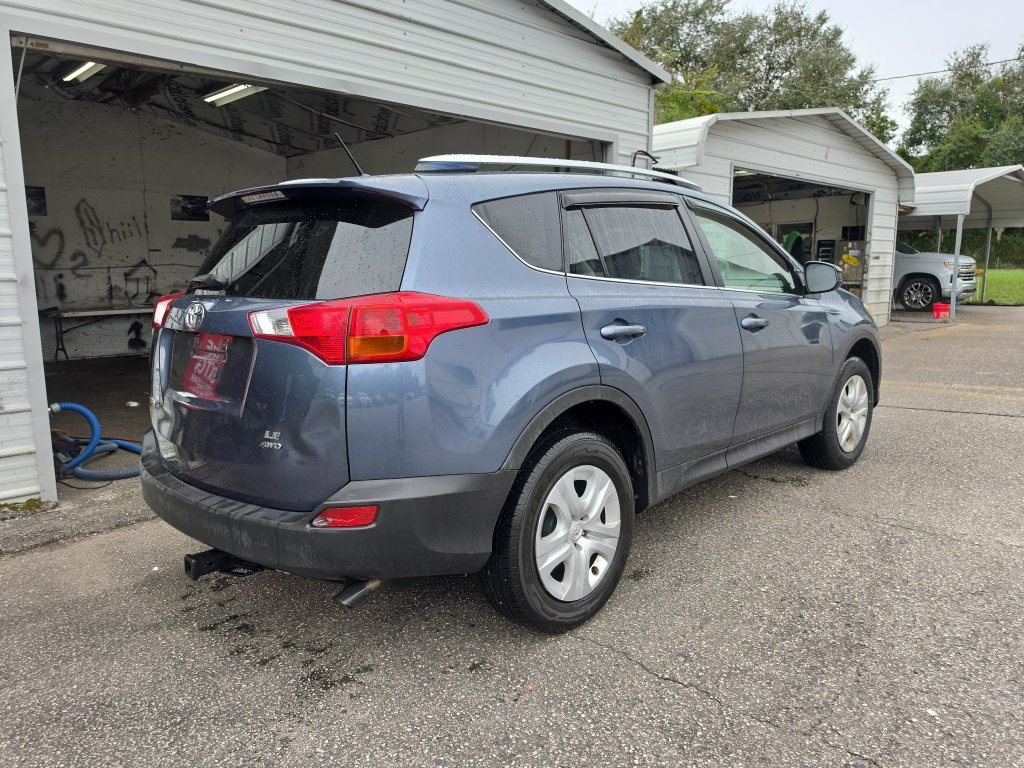 Used 2014 Toyota RAV4 LE AWD/4WD image 3