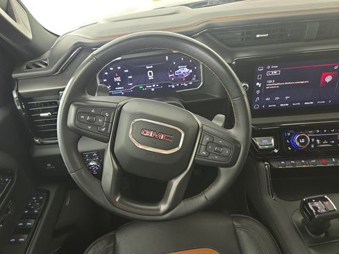 Certified 2023 GMC Sierra 1500 AT4 w/ Technology Package AWD/4WD image 14
