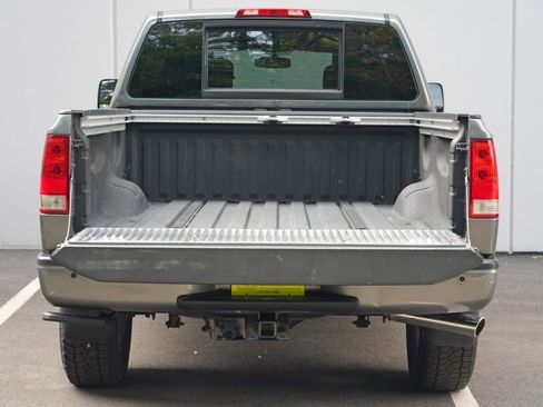 Used 2015 Nissan Titan PRO-4X AWD/4WD image 9