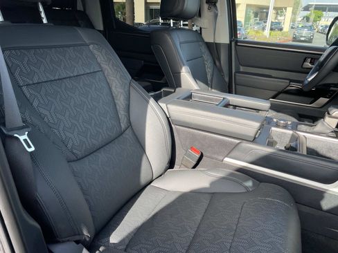 Used 2024 Toyota Tundra Limited image 28