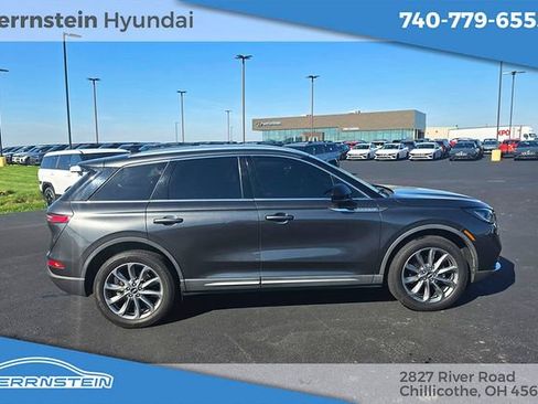 Used 2020 Lincoln Corsair FWD w/ Premium Package image 28