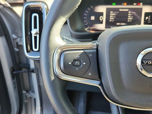 Certified 2023 Volvo XC40 B5 Plus w/ Protection Package Premier AWD/4WD image 20