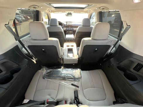 New 2025 Honda Pilot Touring image 35