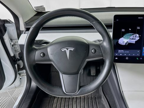 Used 2018 Tesla Model 3 Long Range image 16