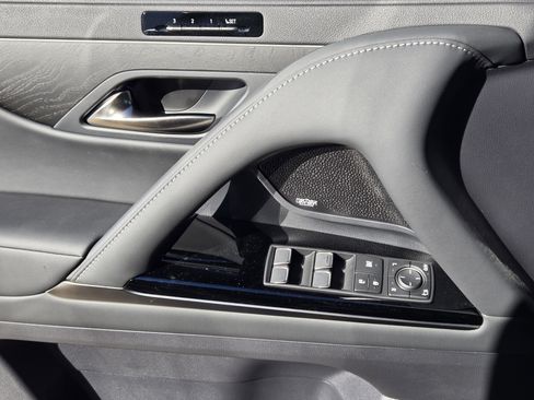 New 2026 Lexus LX 600 4WD w/ Luxury Package image 16