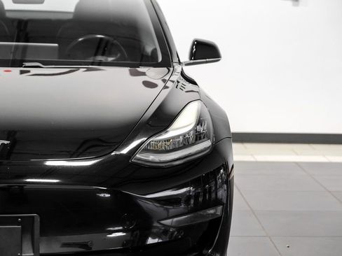 Used 2019 Tesla Model 3 Standard Range Plus image 43