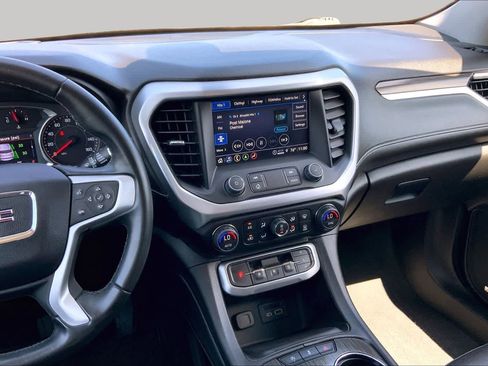Certified 2023 GMC Acadia SLT AWD/4WD image 13