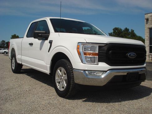 Used 2022 Ford F150 XL w/ Equipment Group 101A High RWD image 2
