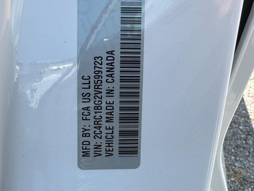 New 2027 Chrysler Pacifica Select FWD image 20