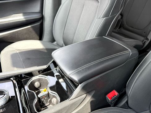 Used 2023 Jeep Grand Cherokee L Laredo w/ Luxury Tech Group I image 33