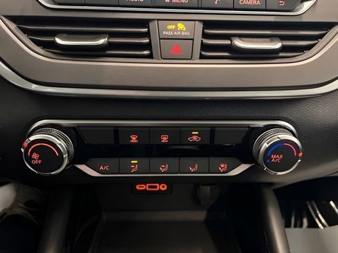 Used 2025 Nissan Altima 2.5 SR image 20