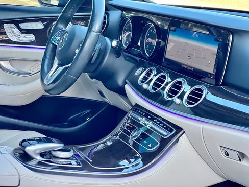 Used 2019 Mercedes-Benz E 300 image 19