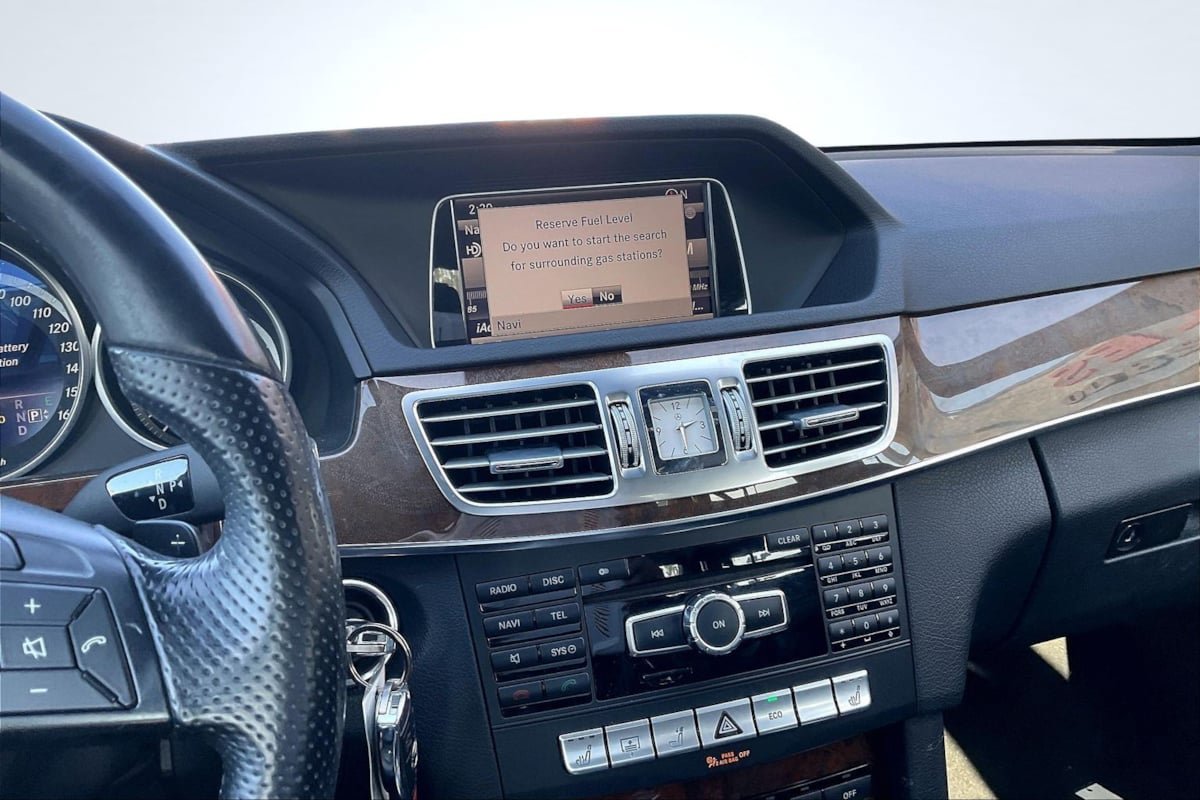 Used 2014 Mercedes-Benz E 350 Sedan image 6
