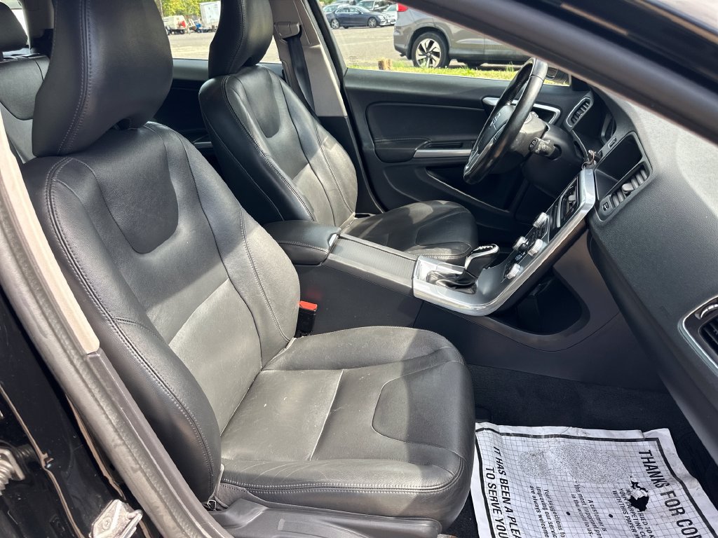 Used 2017 Volvo V60 T5 Premier FWD image 22