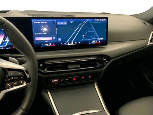 Certified 2025 BMW 330i Sedan RWD image 5