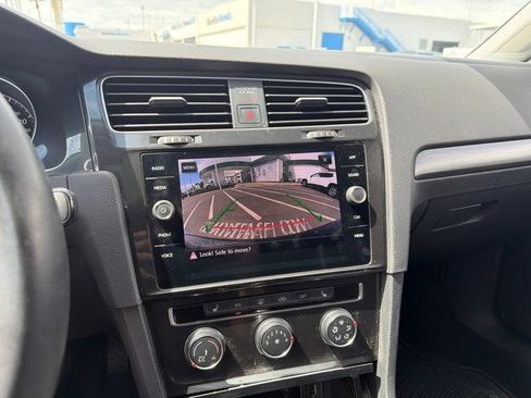 Used 2019 Volkswagen Golf SE FWD image 8