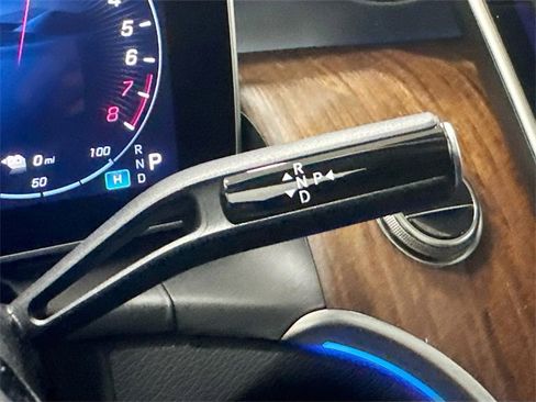 Used 2025 Mercedes-Benz GLC 350e 4MATIC w/ Advanced USB Package image 17