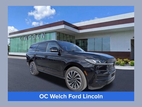 Certified 2025 Lincoln Navigator Black Label AWD/4WD image 1