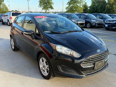 Used 2014 Ford Fiesta SE image 2