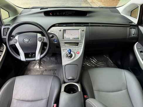 Used 2015 Toyota Prius Four w/ Deluxe Solar Roof Package FWD image 14