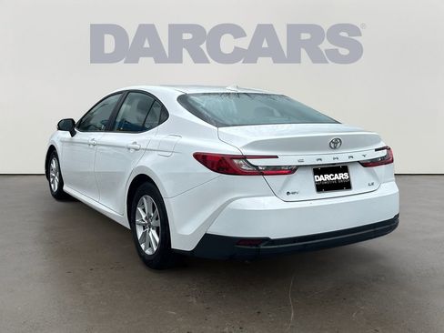 Used 2025 Toyota Camry LE FWD image 5