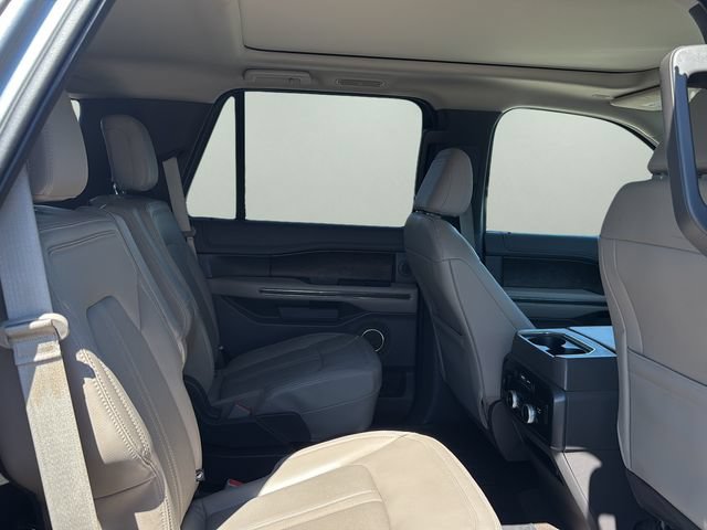 Used 2021 Ford Expedition Limited AWD/4WD image 12