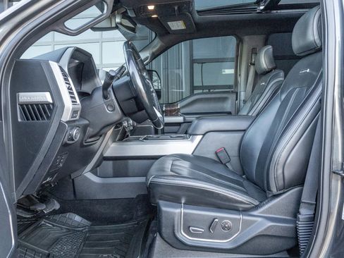 Used 2017 Ford F350 Platinum w/ Platinum Ultimate Package image 17