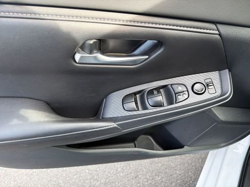 Used 2022 Nissan Sentra SV FWD image 27