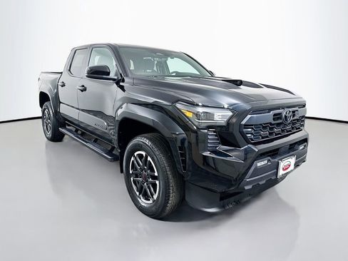 Used 2024 Toyota Tacoma TRD Sport image 3